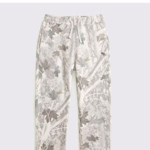 2 New pair of Kids Camouflage Sweatpants 15/16 Abercrombie and fitch